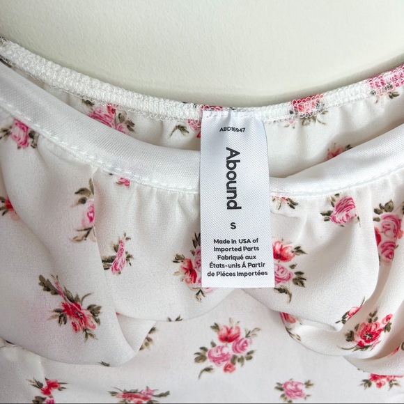 White Floral Cropped Long Sleeve Blouse - Picture 3 of 4